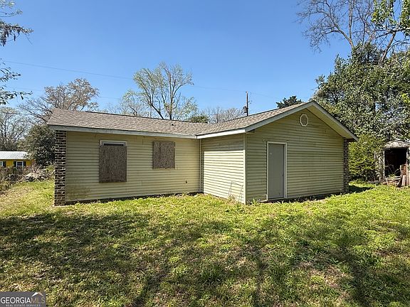 2nd image of 5760 Frederica Pl
