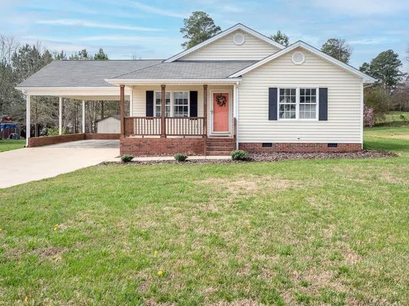 106 10th Ave, Siler City, NC 27344