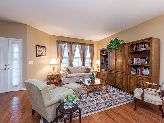 3rd image of 13117 Birmingham Ct