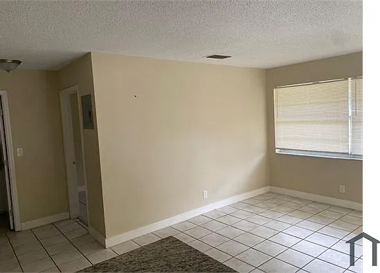 3003 NW 4th Ave #3 — Photo 8