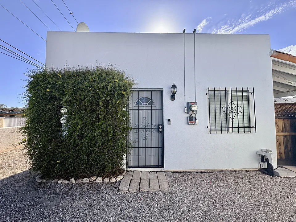1718 E Grant Rd #2