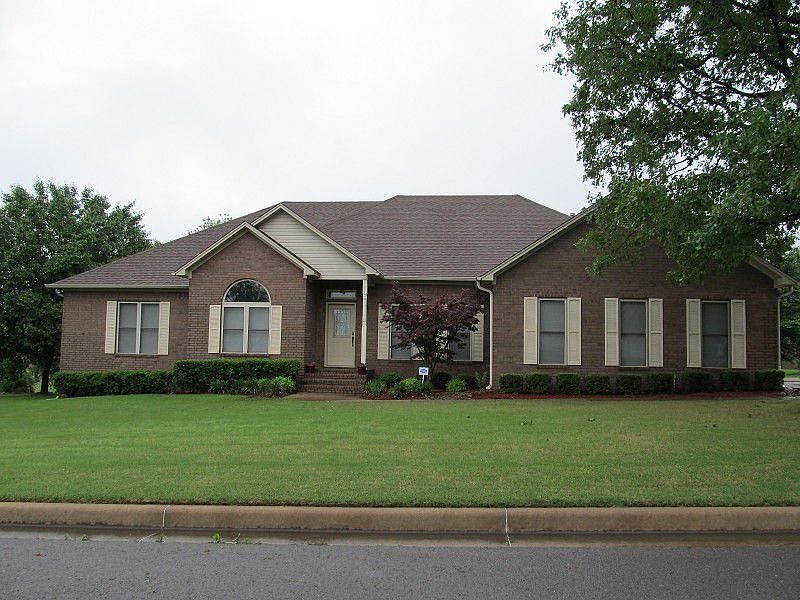 1st image of 1106 McKenzie Dr