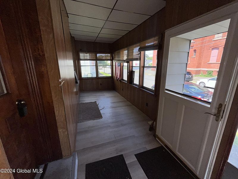 3rd image of 816 Twenty Fourth Street