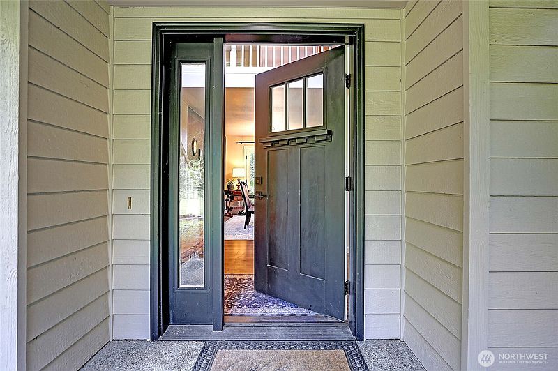 4th image of 4433 Village Road