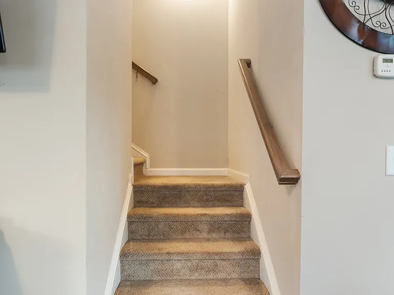 1289 Towne Square Ct — Photo 26