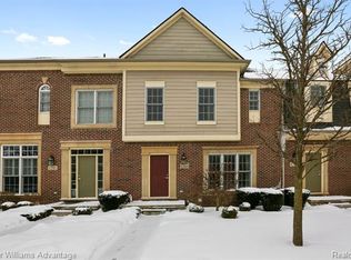 1283 E Crystal Cir, Canton, MI 48187