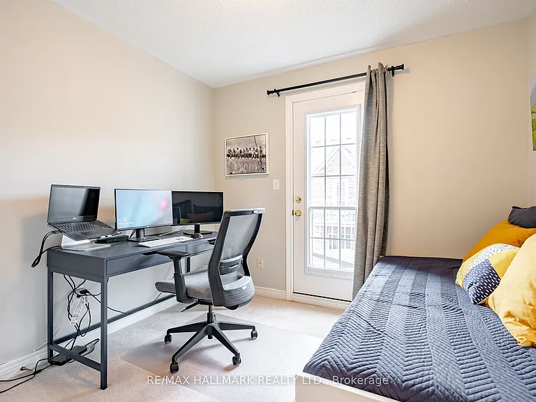 67 Enroutes St — Photo 15