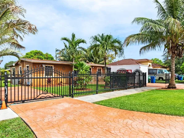 15600 NW 37th Pl, Miami Gardens, FL 33054