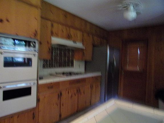 3rd image of 1102 Jasper Dr