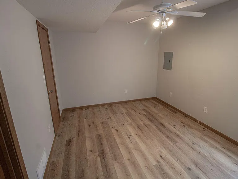 1516 Citadel Dr — Photo 9