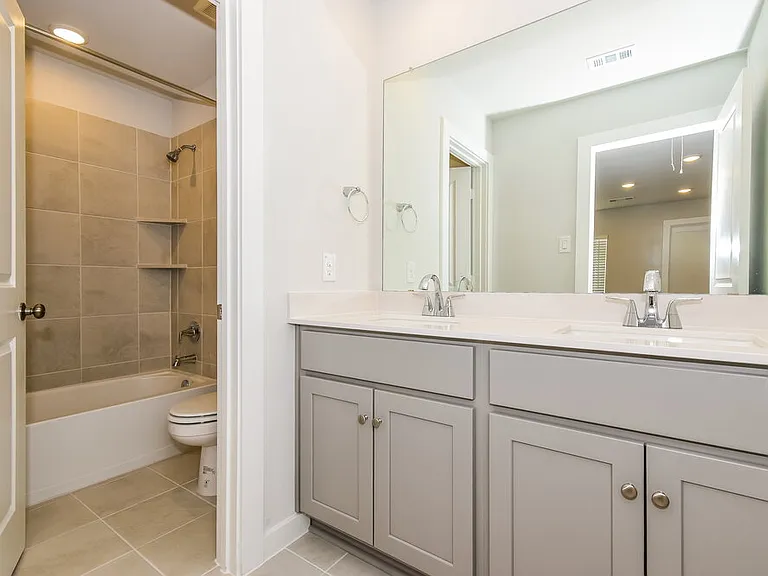 819 Brilliance Dr — Photo 16