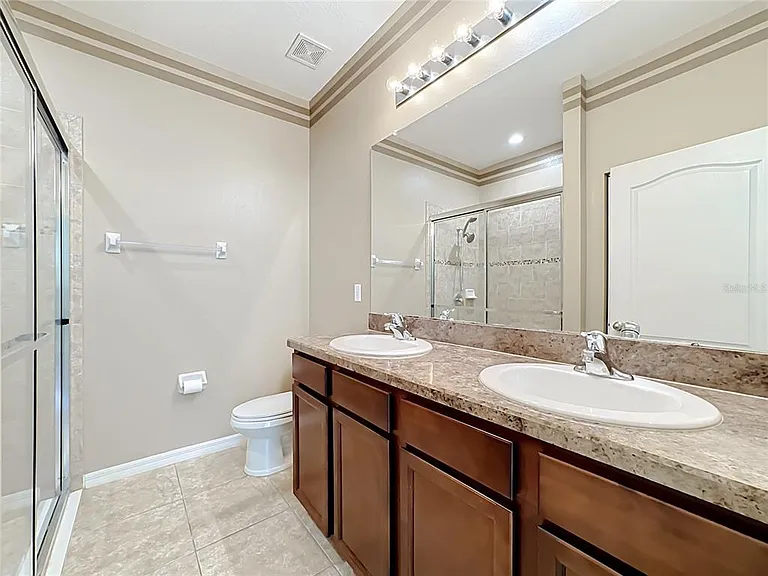 7434 Surrey Pines Dr — Photo 25