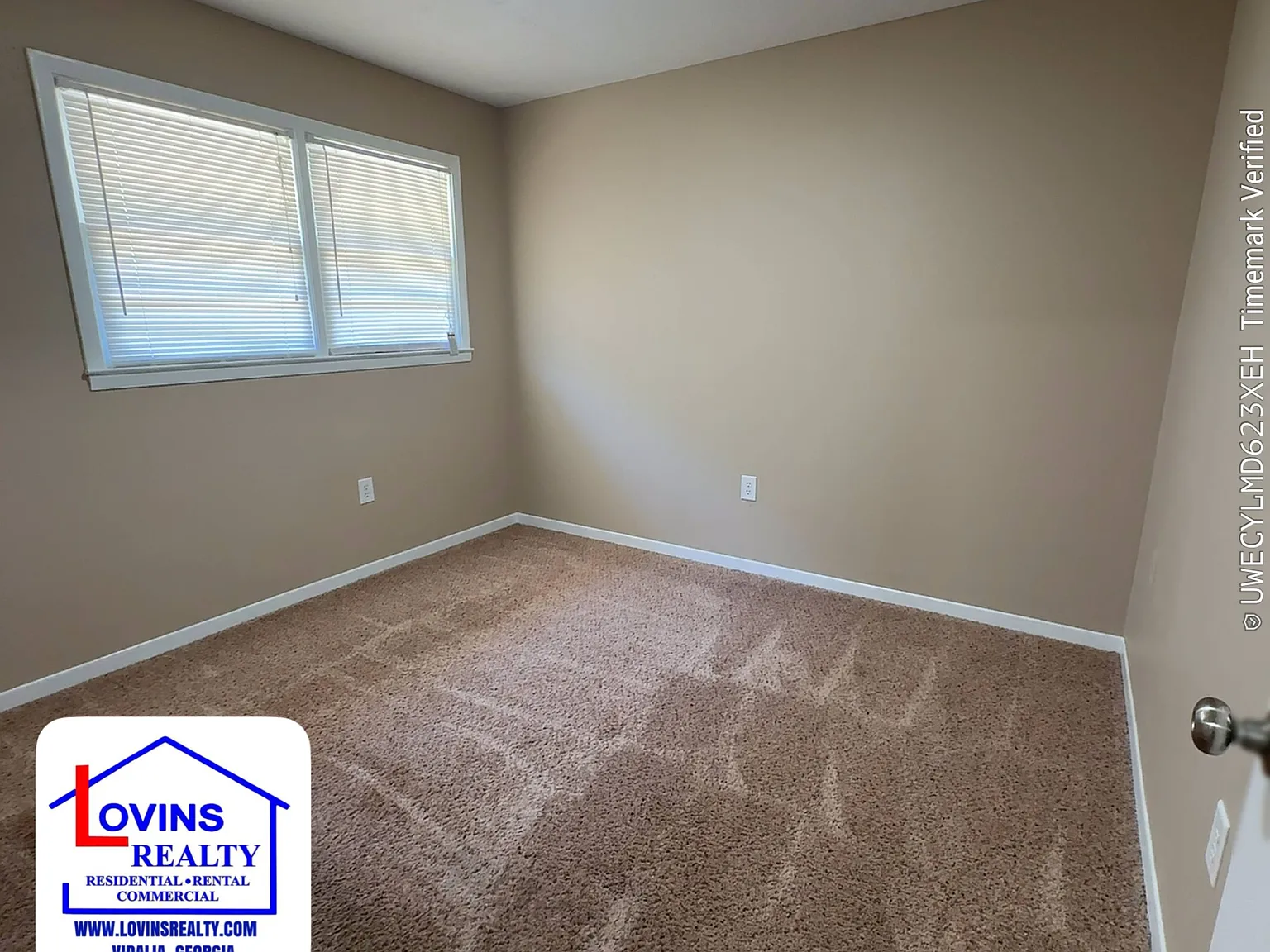 Hart - 222 Arlington Dr. - 222 — Photo 4