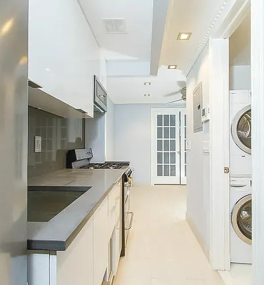 221 E 11th St #FG1 — Photo 3