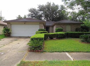 1139 E Brompton Dr, Pearland, TX 77584