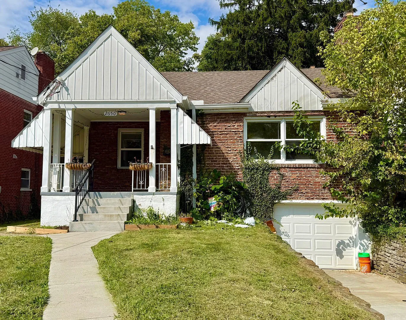 3 bed, 1.0 bath, 1592 sqft, $1,895 — Photo 2