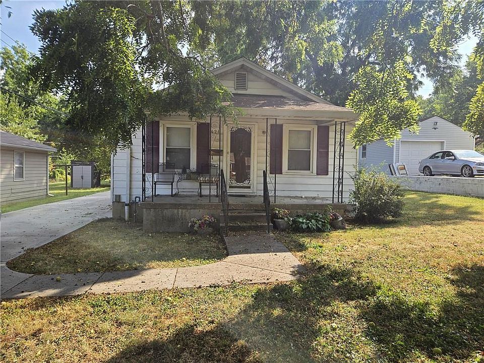 1st image of 421 E Angus St