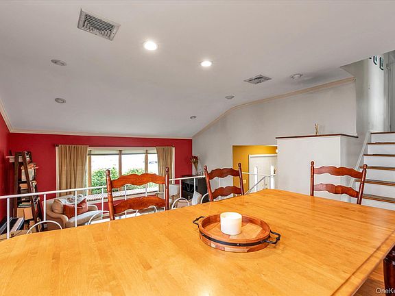 5th image of 2542 Park Place