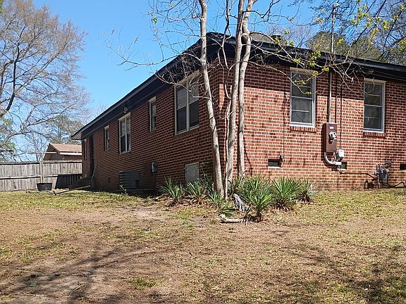 3rd image of 2447 36th Pl