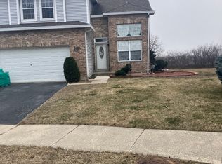 40 Treehouse Ct, Matteson, IL 60443