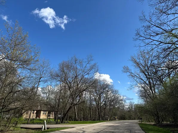 21632 N Old Farm Rd, Deer Park, IL 60010