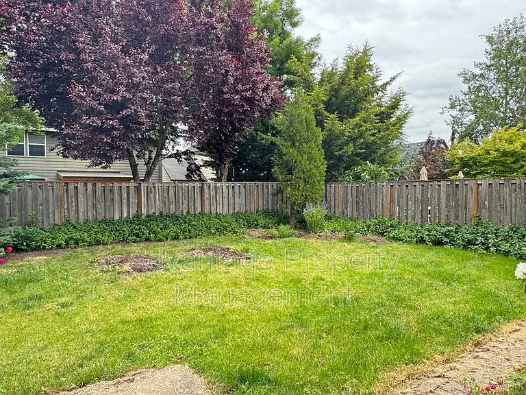 1235 SE Brookside Way — Photo 30