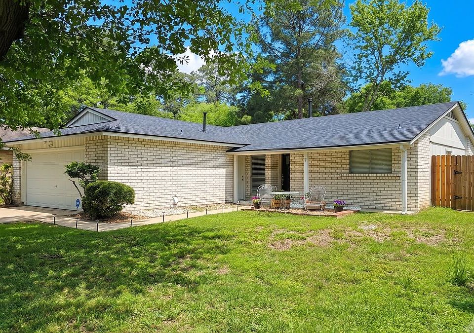 1st image of 14419 Cypress Leaf Dr
