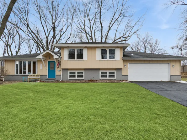 103 Richter Rd, Batavia, IL 60510