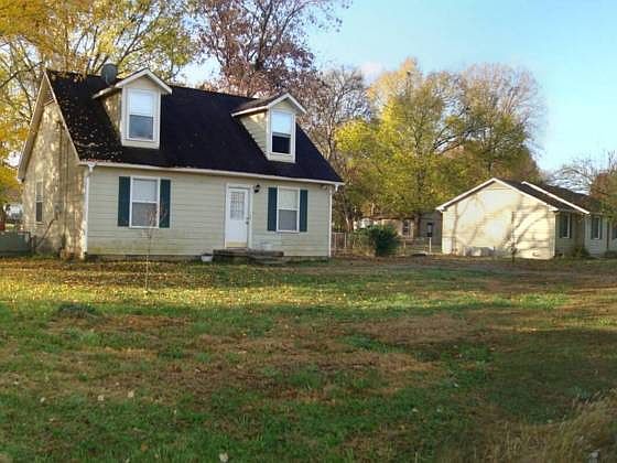 1st image of 207 Tarrytown Dr