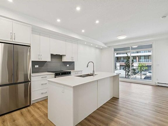 2nd image of 1808 NW Mahogany Blvd SE #6107