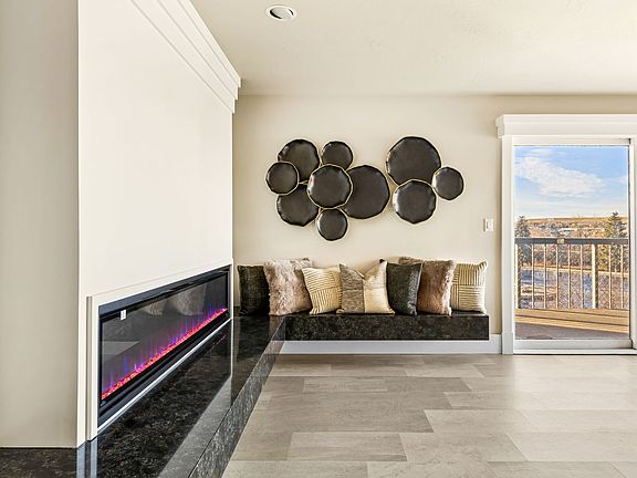 4th image of 405 Park Dr N APT 4A