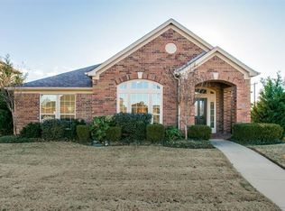 2823 Ivy Glen Dr, Grand Prairie, TX 75052