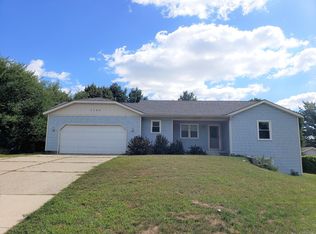 7160 28th Ave, Hudsonville, MI 49426