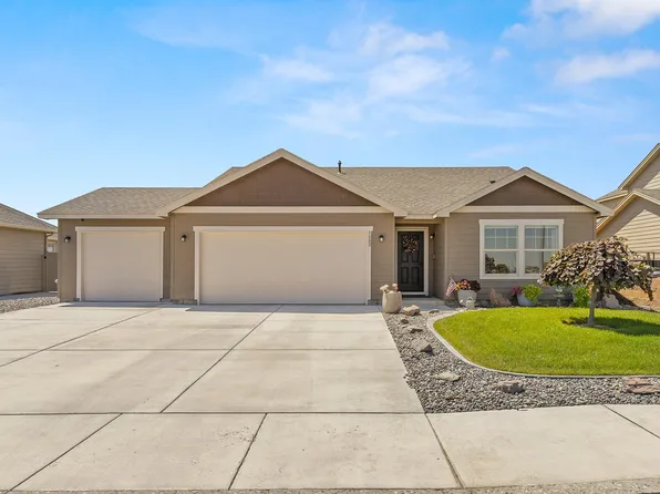 5602 Pierre Dr, Pasco, WA 99301
