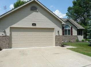 2637 N Stark Rd, Midland, MI 48642