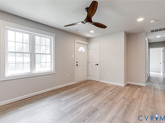 3rd image of 400 Vevadel Dr