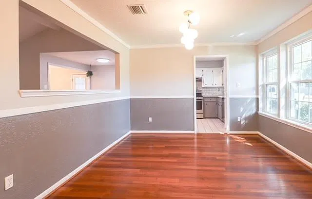 4 bed, 2.0 bath, 2213 sqft, $2,400 — Photo 2