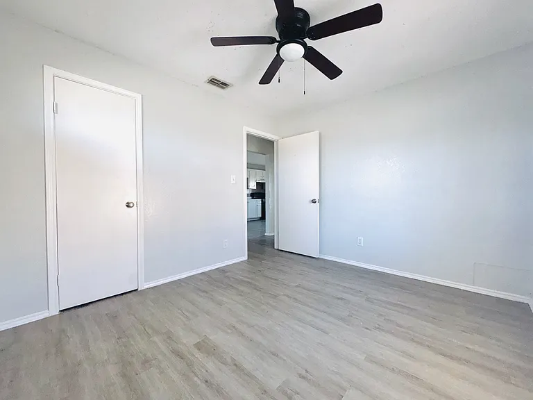 314 S 28th St #4 — Photo 15