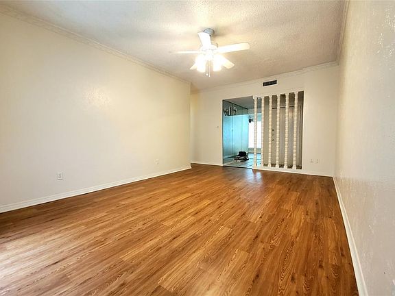 3rd image of 4444 Harlanwood Dr APT 217