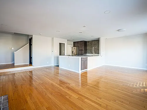 445 Clara Ave Photo 1