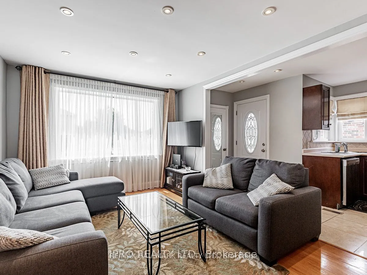 3 bed, $3,850 — Photo 2