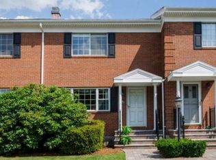 29 April Ln, Lexington, MA 02421