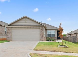 10005 Rattlesnake Ln, Yukon, OK 73099