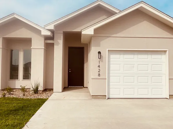 1428 Los Estribos Dr, Laredo, TX 78043