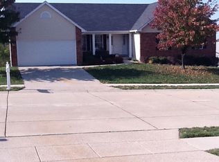3578 Sky Hawk Dr, Shiloh, IL 62221