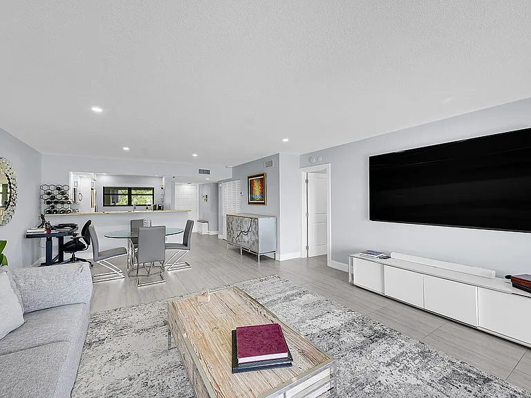 12870 Briarlake Dr #201 — Photo 15