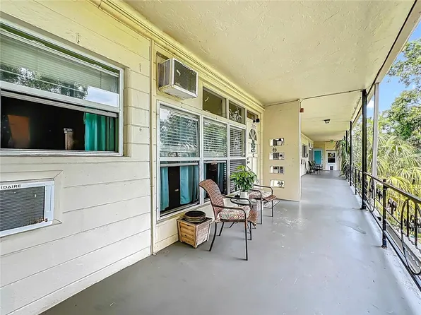 4051 58th St N APT 237C, Kenneth City, FL 33709