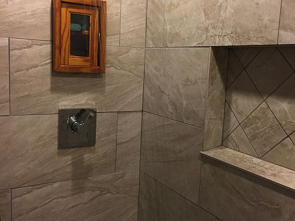 3rd image of 123 River Point Dr
