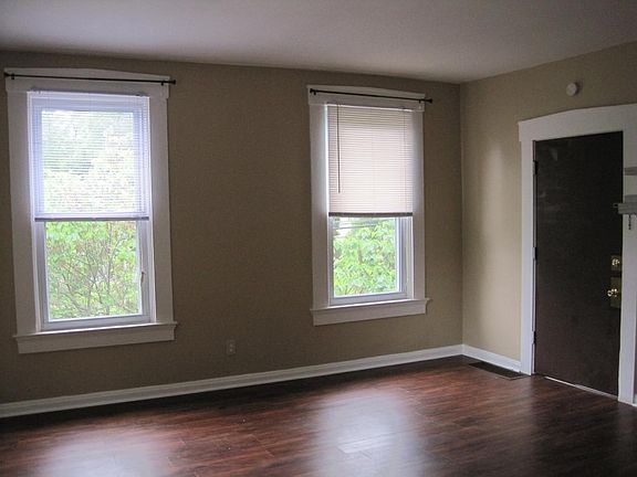 3rd image of 1532 Burney Ln