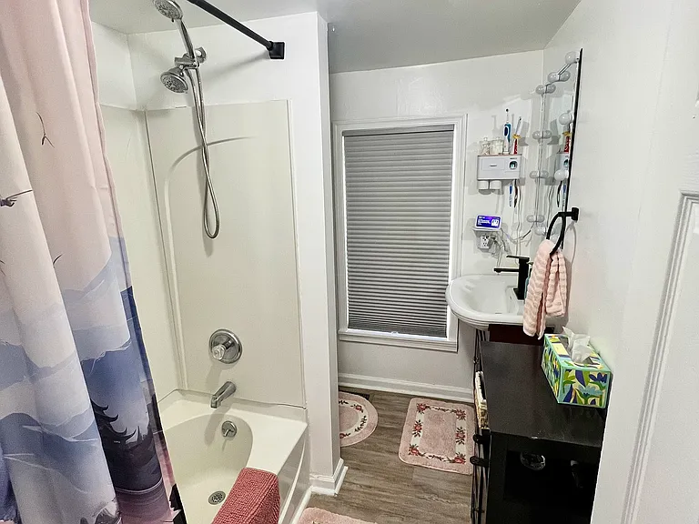 223 Fulton St — Photo 9